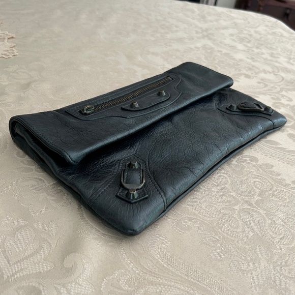 BALENCIAGA Black Lambskin Leather Envelope Clutch Bag 224915 - Picture 6 of 11